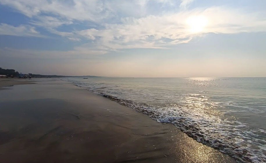 Pedhatheenarla Beach, Visakhapatnam, Andhra Pradesh - Vushii.com